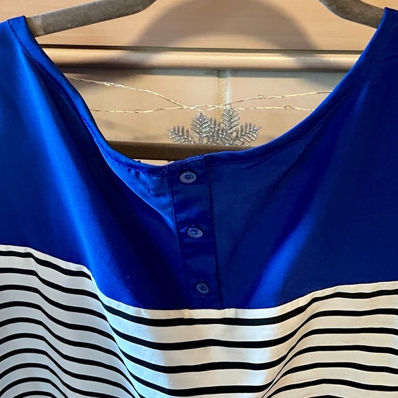 GAP Size XXL Striped Blouse with Button Detail on Back - Picture 5 of 5